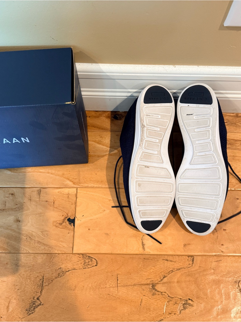 Cole Haan Unisex Navy Knit Lace-Up Oxfords - Picture 2 of 4